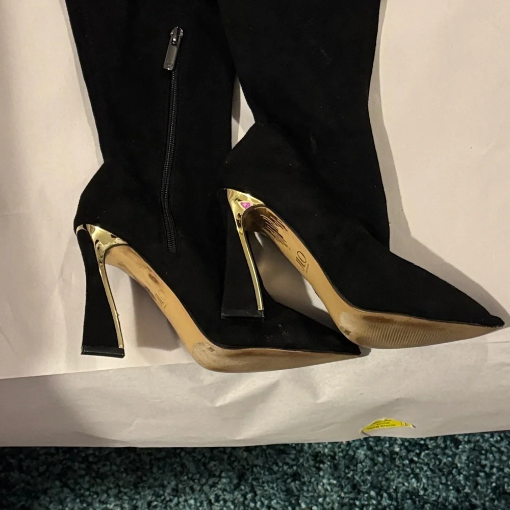 JLO Jennifer Lopez Elegant Black and Gold Over-the-Knee Boots